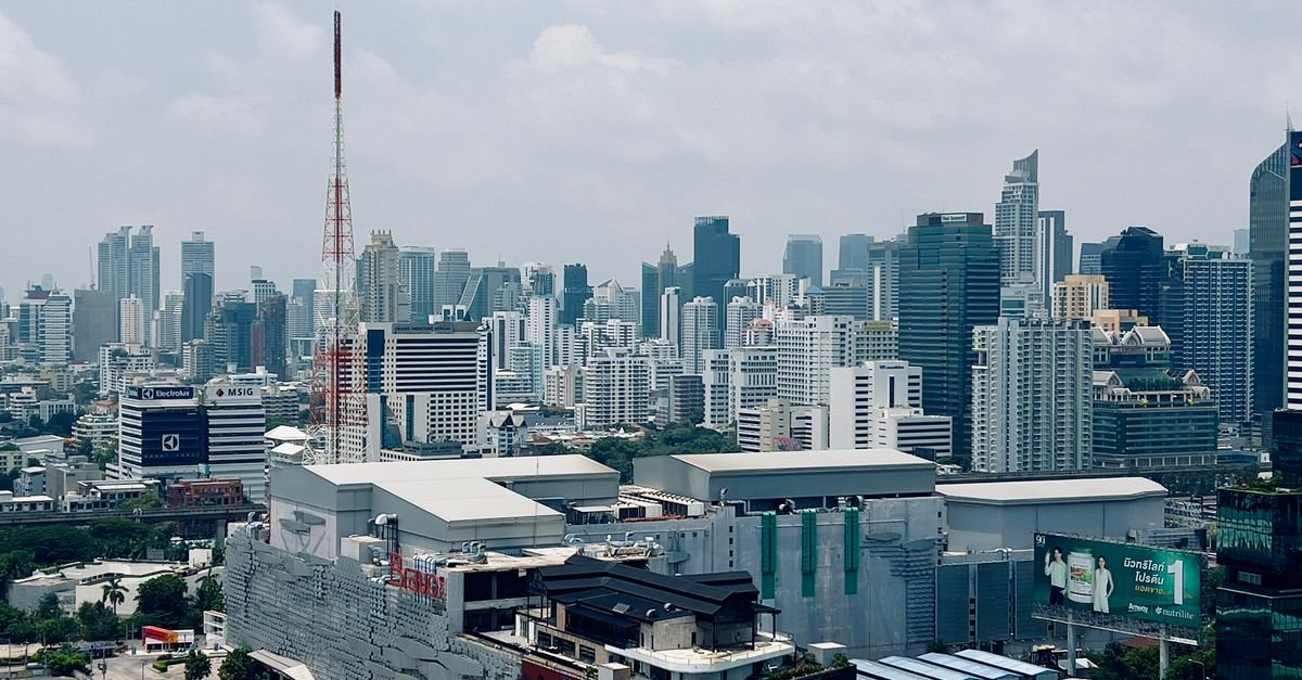 Sanam Bin khwaeng guide in Bangkok